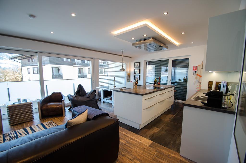Superb Alpine Lodges By All In One Apartments ツェル アム ゼー エクステリア 写真