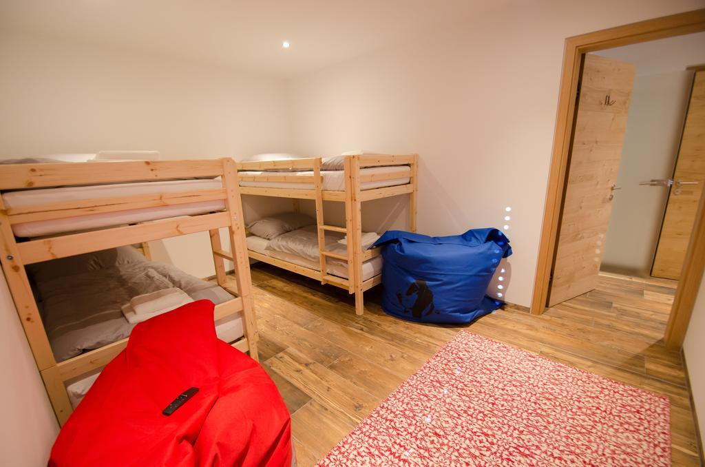 Superb Alpine Lodges By All In One Apartments ツェル アム ゼー エクステリア 写真